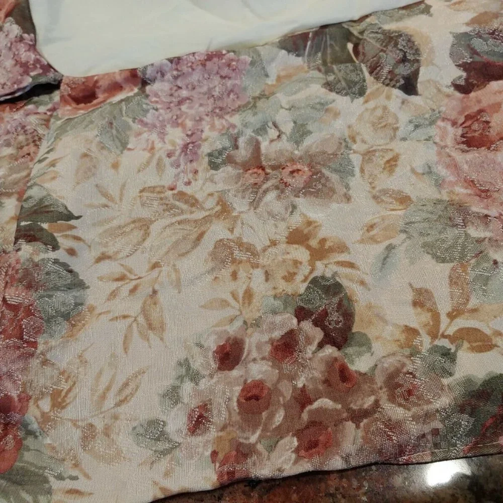 Croscill Cotswold Cinnamon Floral Damask Bed Skirt 13